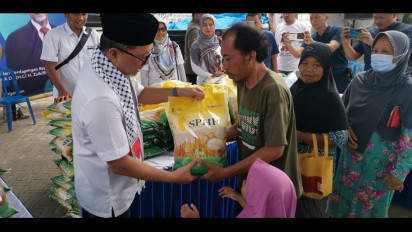 Mendag Bagikan 2,5 Ton Beras di Ponorogo, Ini Harapan Warga