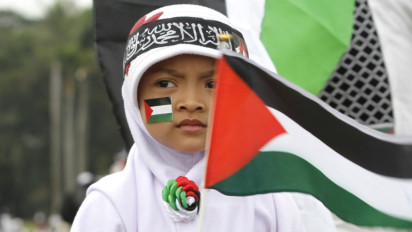 Tafsir Surah Al Hujurat Ayat 10: Sesungguhnya Orang-orang Mukmin Itu Bersaudara