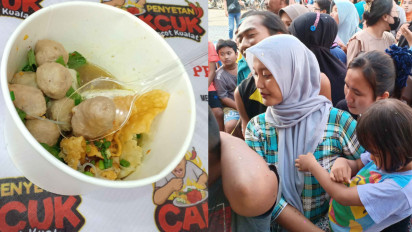 Ratusan Warga di Gresik Antre Panjang Demi Mencicipi Sensasi Bakso Pentel yang Dibagikan Gratis