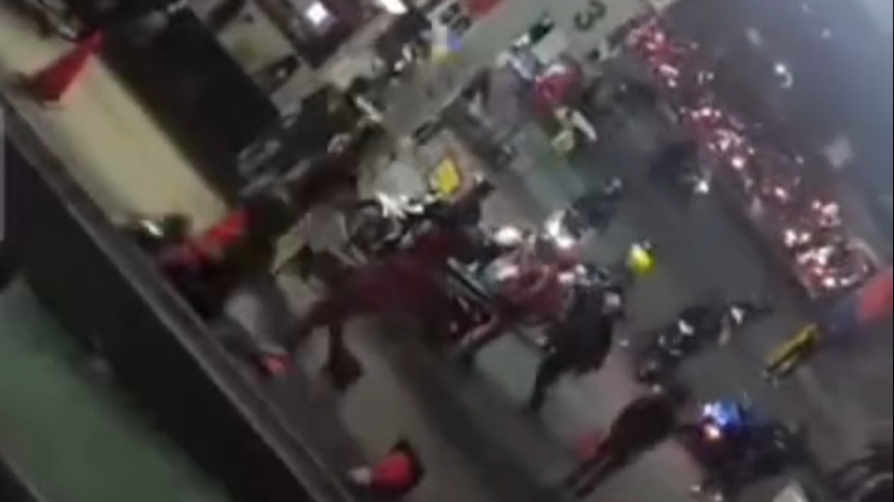 Viral Gerombolan Pengendara Motor Bikin Onar di SPBU Depan Lapas Sukamiskin Bandung
            - galeri foto