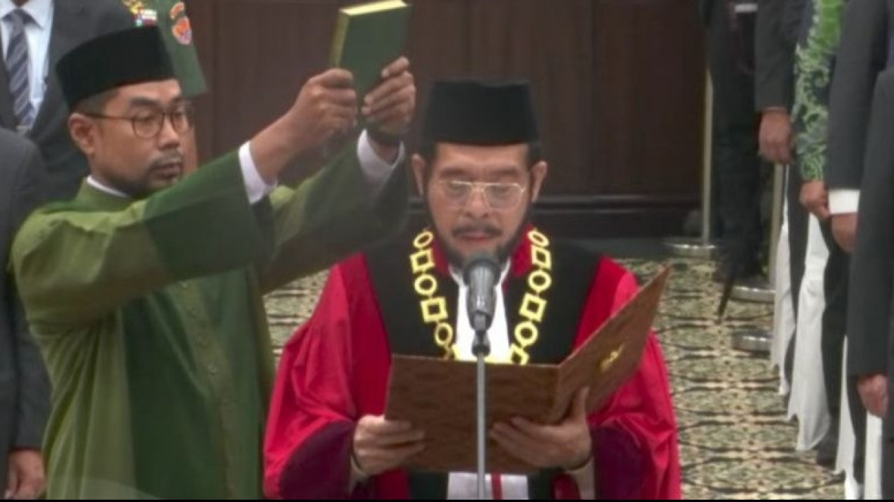 MKMK: Anwar Usman Tak Boleh Terlibat Adili Sengketa Pilpres
            - galeri foto