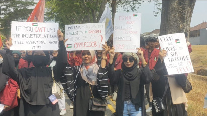 Ratusan Kader IMM Jatim Gelar Aksi Bela Palestina di Kantor Konjen AS Surabaya, Ini Tuntutannya