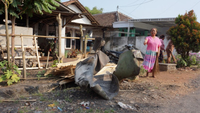 Cerita Warga saat Mesin Boiler Pabrik Kayu di Lumajang Meledak : Pecahan Tabungnya Terbang Melewati Pemukiman Warga