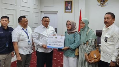 Keluarga Jemaah Haji Sulsel Yang Wafat Terima Asuransi Rp 125 Juta