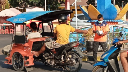 Abu Letusan Gunung Api Dukono Dapat Ganggu Pernapasan, BPBD Halut Bagikan Ribuan Masker