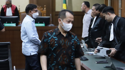 Hakim Sebut Bagi-bagi Hasil Korupsi BTS Kominfo Terbukti Secara Sah dan Meyakinkan