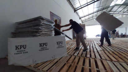 KPU Kota Banjar Terima Ribuan Logistik Pemilu, Bawaslu Soroti Kondisi Gudang Logistik