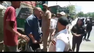 Baliho Diturunkan, Caleg di NTT Adu Mulut dengan Petugas