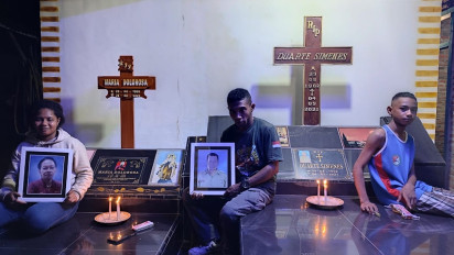 Keluhan Ditanggapi, Ahli Waris Nasabah BRI Life Menangis di Pusara Ibunda