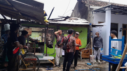 Diduga Korsleting Listrik, Rumah Tukang Becak di Probolinggo Ludes Terbakar
