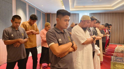 Jelang Laga Indonesia U17 melawan Ekuador U17, Para Pemain dan Pelatih Gelar Doa Bersama