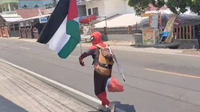 Galang Dana Untuk Palestina, Spiderman di Sulsel Longmarch Sejauh 160 Kilometer