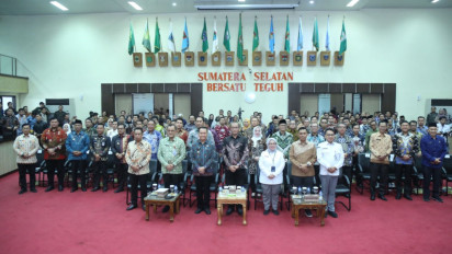 Ketua KPU RI Hadiri Penanda Tanganan Serentak NPHD Dana Pilkada Se-Sumsel