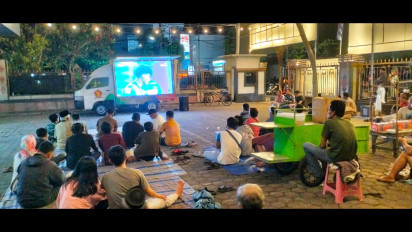 Posko Pemenangan Prabowo-Gibran di Lumajang Gelar Nobar Piala Dunia U-17, Ada Kopi dan Gorengan Gratis