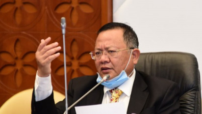 KPK Geledah Rumah Ketua Komisi IV DPR Sudin di Cimanggis Depok