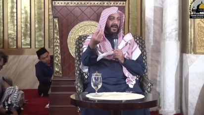 Sampai Membuat Jemaah Tertawa, Kisah Lucu Syekh Ali Jaber Jadi Imam Shalat Subuh di Indonesia untuk Pertama Kali