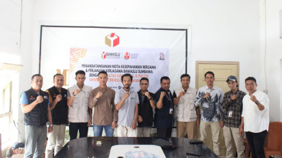 Bawaslu Sumbawa dan UTS Tandatangani Perjanjian untuk Sukseskan Pemilu 2024