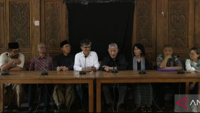 Cemaskan Legitimasi  Pemilu  2024,  Sejumlah Tokoh  Nasional  Mendatangi  Kediaman Mustofa  Bisri  di  Rembang