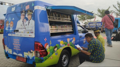 Mobil Perpustakaan Keliling Milik Dinas Perpustakaan, Dipamerkan di HUT Makassar ke-416