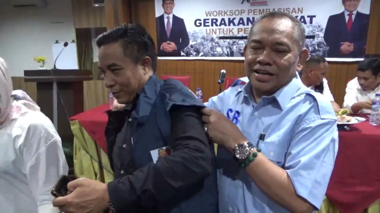 Relawan Resopa dan Garda Matahari Bergabung untuk Menangkan Amin
            - galeri foto