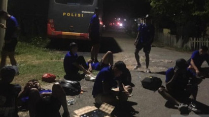 Kalah dari Persewar Waropen, Pemain Persiba Selamatkan  Diri ke  Markas Komando  Brimob  dari Amukan  Suporter