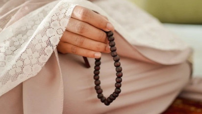 Tafsir Surah Al Ahzab Ayat 41: Ingatlah Allah dengan Zikir Sebanyak-Bbanyaknya