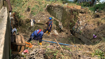 Petugas SAR Gabungan Mulai Lakukan Pencarian Petugas yang Hilang di Gorong-gorong