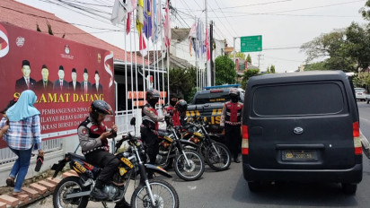 Belasan Polisi di Ponorogo Datangi Kantor KPU dan Gudang Logistik, Ada Apa?