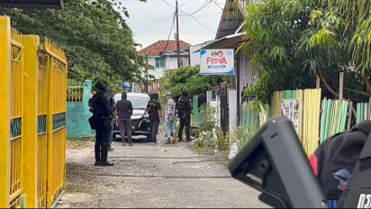 Densus 88 Geledah Rumah Terduga Teroris di Palu