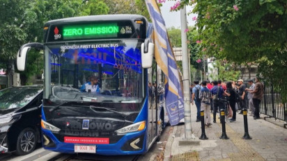 Gunakan Bus Listrik Saat Datangi KPU, Bentuk Komitmen Pasangan Prabowo-Gibran Pada Green Energy