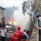 Diduga Pencurian Minyak dari Pipa Pertamina, 10 Rumah Warga di Belawan Ludes Terbakar