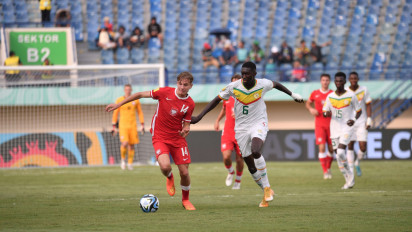 Senegal Vs Polandia Dihentikan Karena Hujan Deras di Stadion Si Jalak Harupat, Buat Laga Jepang Vs Argentina Delay