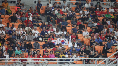 Pelatih Amerika Serikat U-17 Soroti Suporter di Indonesia, Sering Menyoraki dan Menembak Laser Saat Pertandingan