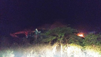 Kurangnya Air dan Angin Kencang Menghambat Pemadaman Api di TPA Sinjai