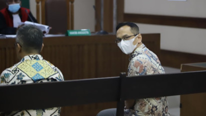 Sidang TPPU BTS Kominfo Digelar, Jaksa Bacakan Dakwaan 2 Tersangka