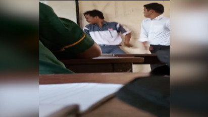 Viral! Oknum Guru SMK Menampar Murid dengan Sangat Keras Saat Pelajaran, Ternyata Ini Sebabnya