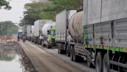 Jalan Pantura Pati-Rembang Masih Macet Puluhan Km, Sopir Keluhkan Ini
