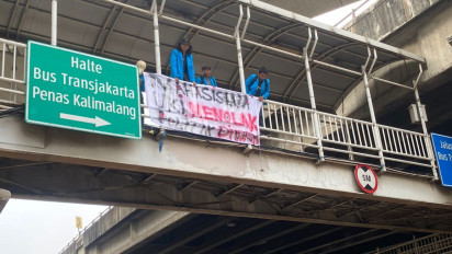 Muncul Seruan di Spanduk Mahasiswa UKI dan Mpu Tantular: Saatnya Melawan Politik Dinasti