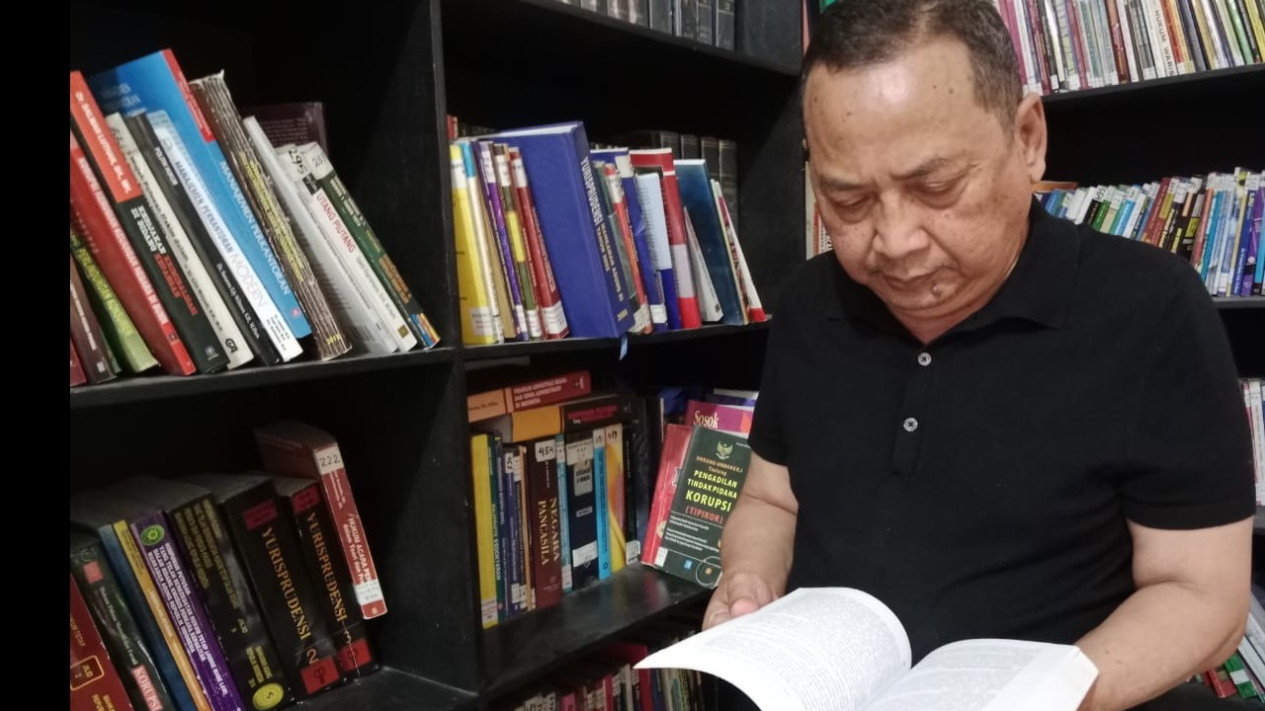 Pengamat Hukum di Surabaya Pertanyakan Lambannya Penyidik Menetapkan Status Hukum Ketua KPK Atas Dugaan Pemerasan
            - galeri foto