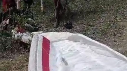 Peserta Paralayang Palu Sport Event 2023 Terjatuh dari Ketinggian 40 Meter, Diduga karena Turbulensi