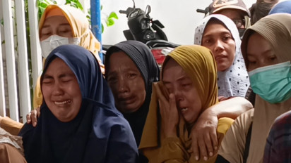 Tangis Haru Keluarga Suyono, Salah Satu Korban Laka Maut Kereta Api Probowangi di Lumajang