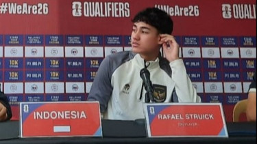 Sebut Rumput Sintetis Rizal Memorial Stadium Sangat Buruk, Rafael Struick: Tak seperti di Belanda, Lapangannya Keras