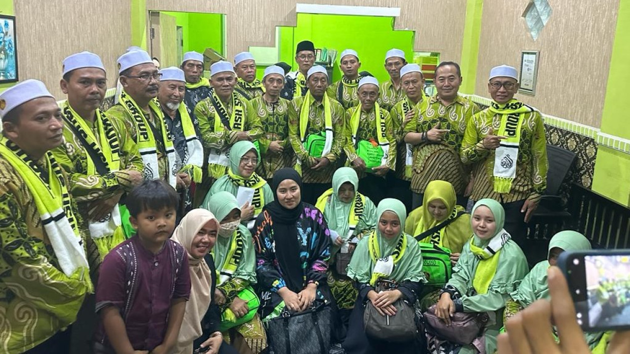 Jalan Sehat di Banyuwangi, Dua Warga Sabet Hadiah Umrah
            - galeri foto