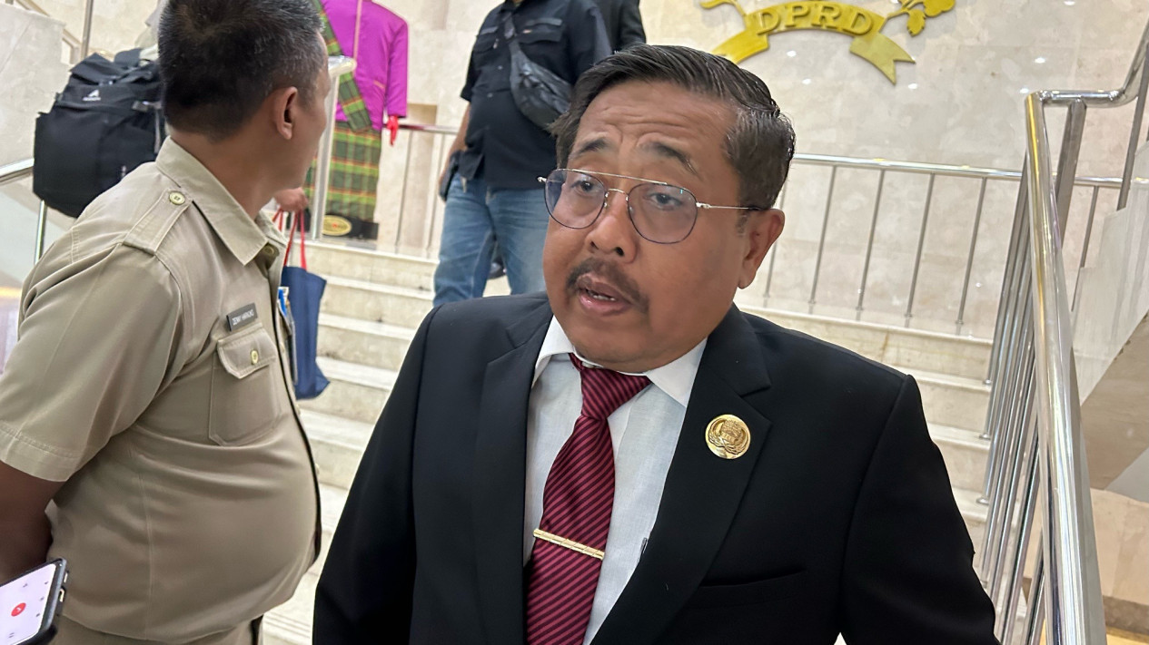 Bupati Kepulauan Seribu Minta Pemprov DKI Jakarta Tingkatkan Fasilitas Kesehatan di RSUD Wilayahnya
            - galeri foto