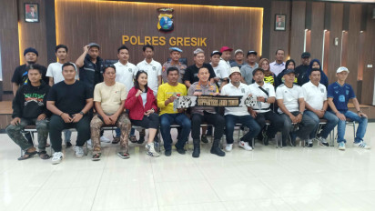 Datangi Markas Polisi Gresik, Suporter Ultras Sampaikan Permintaan Maaf atas Kerusuhan di Stadion Gejos