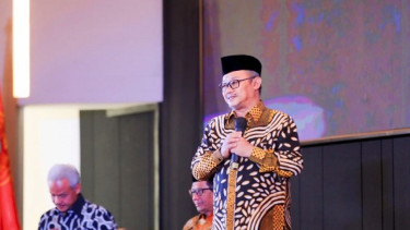 Guyon Abdul Mu’ti ke Cawapres PDIP: Pak Mahfud Ini NU Tapi Deklarasi Dirinya Muhammadiyah, Luar Biasa!