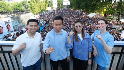 Sejuta Lebih Lautan Manusia Ikuti Jalan Sehat Satu Putaran Bersama Gibran, Bertabur Hadiah Miliaran Bikin Heboh