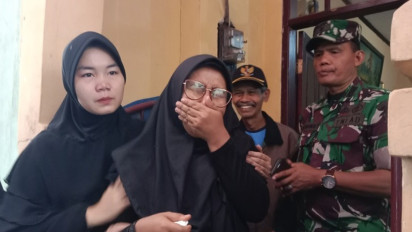 Jenazah Prajurit TNI Asal Bandung yang Gugur Usai Baku Tembak di Papua Disambut Histeris, Keluarga: Punya Firasat, Foto Tiba-Tiba Jatuh