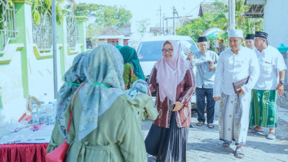 Cegah Stunting, Wabup Gresik: Jangan Sampai Ibu Sibuk Dandan, Main HP, Lupa Anaknya Belum Makan