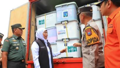 Gubernur Jawa Timur Berangkatkan 81 Truk Bantuan Kemanusiaan ke Palestina